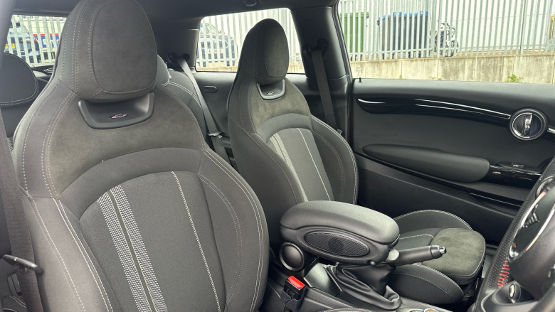 MINI Hatchback 1.5 Cooper Sport II 3dr Auto Petrol Hatchback